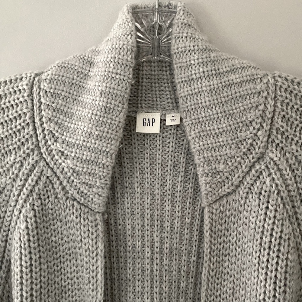 Gap sweater - Picture 2 of 6